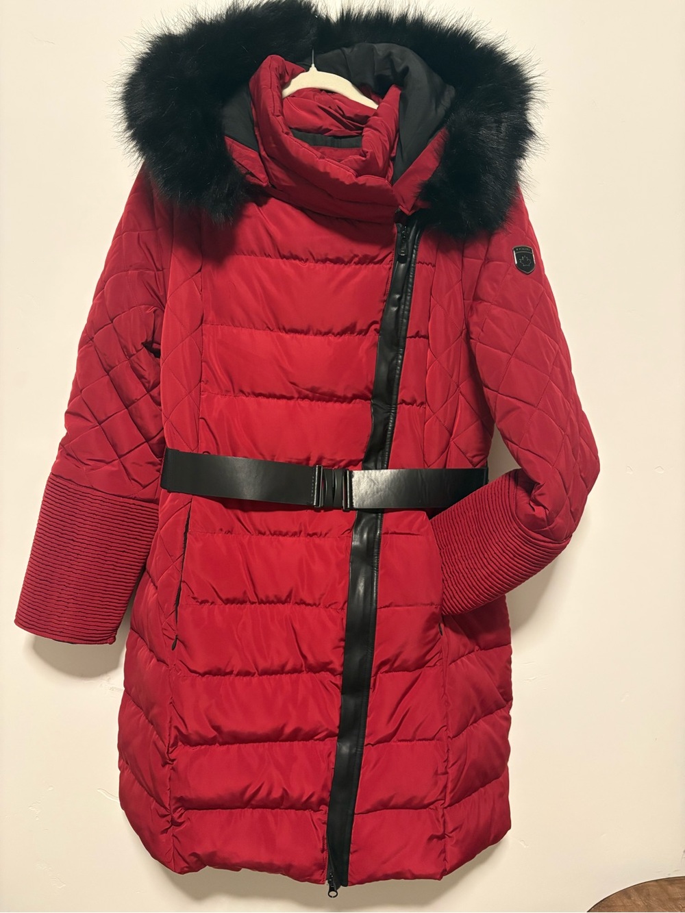 Noize Outerwear Co Red Quilted Puffer Coat Leather Lined Faux Fur Hood Size L